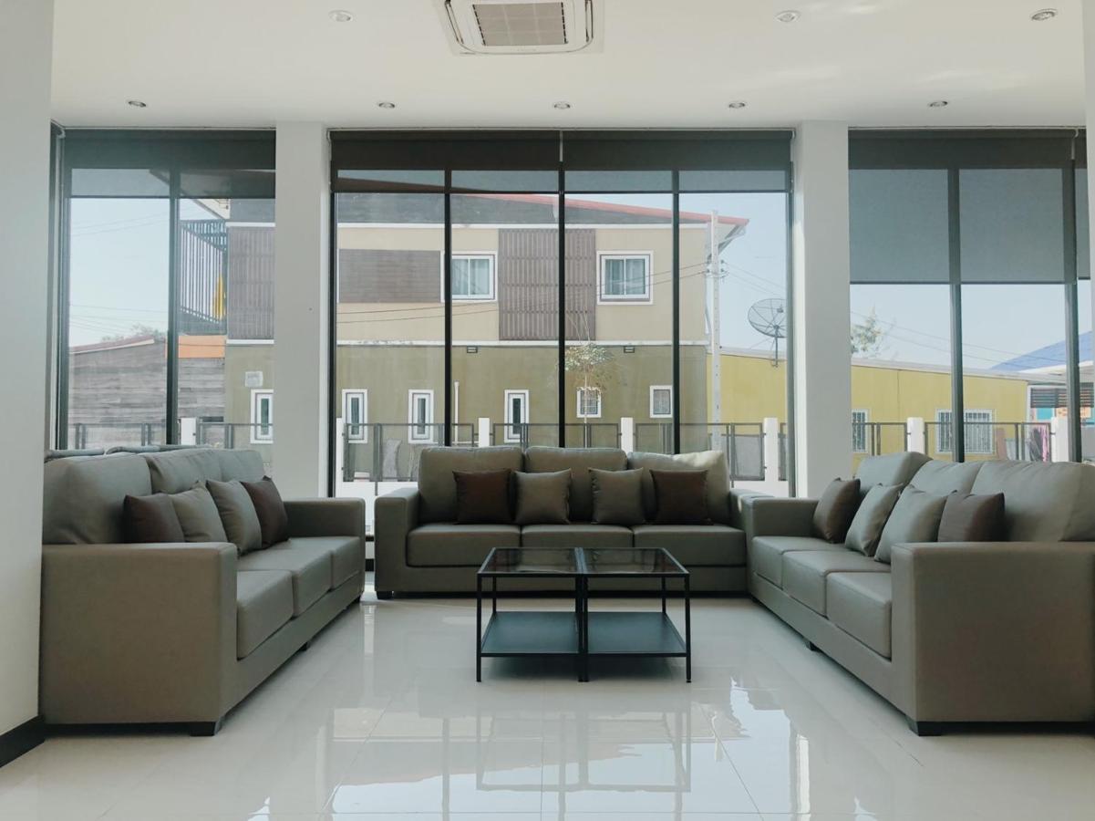T-Nee Hotel@Udon Udon Thani Bagian luar foto