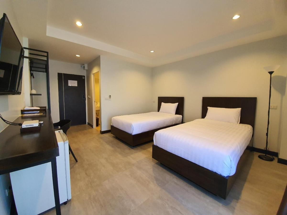 T-Nee Hotel@Udon Udon Thani Bagian luar foto