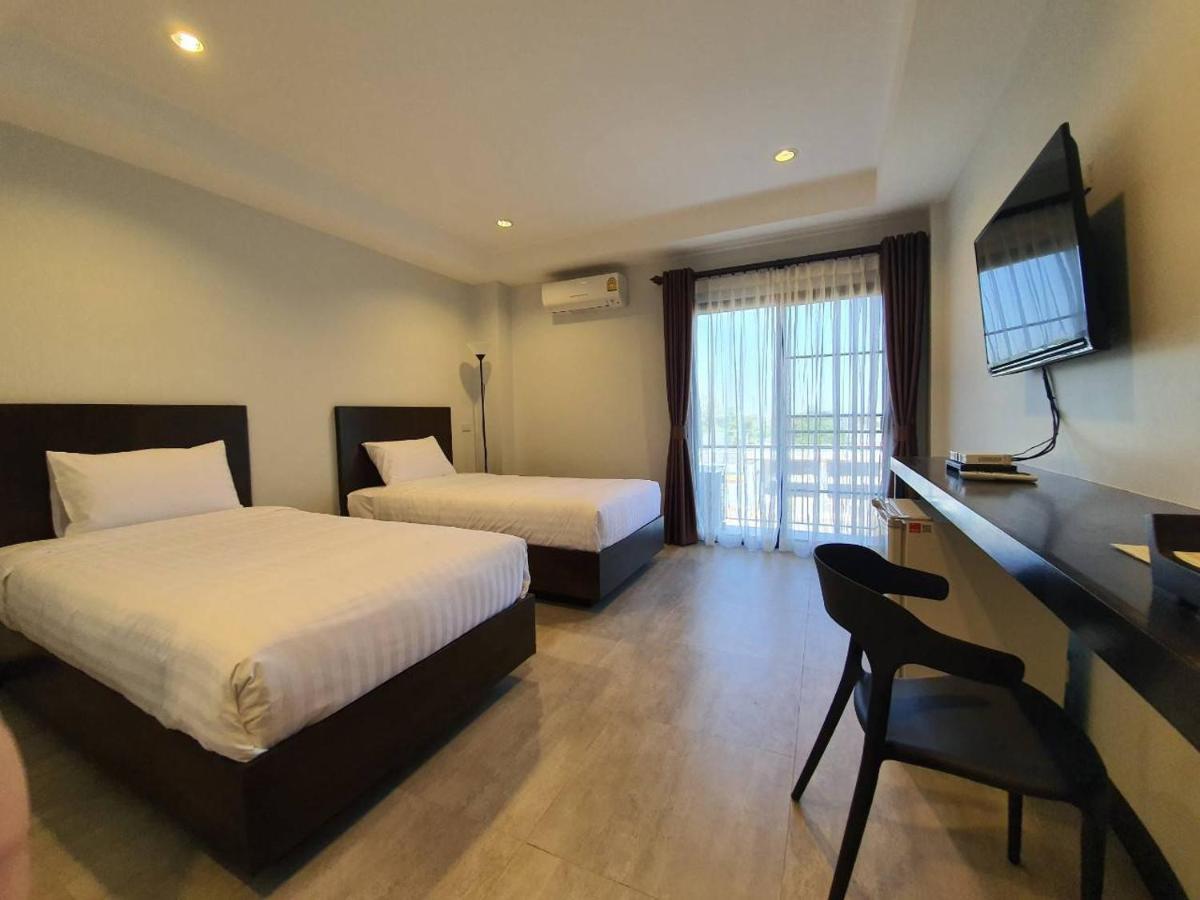 T-Nee Hotel@Udon Udon Thani Bagian luar foto