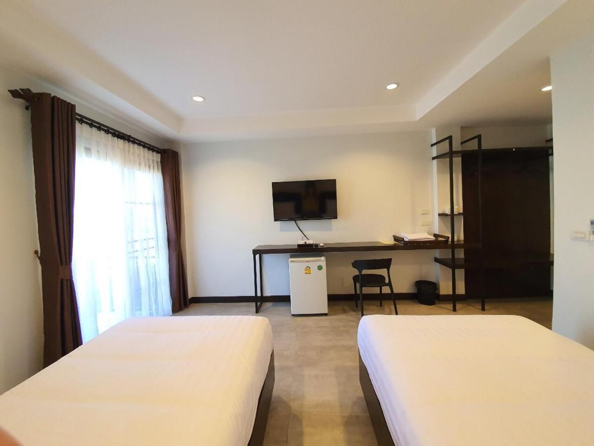 T-Nee Hotel@Udon Udon Thani Bagian luar foto