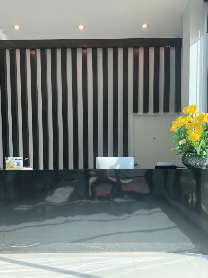 T-Nee Hotel@Udon Udon Thani Bagian luar foto