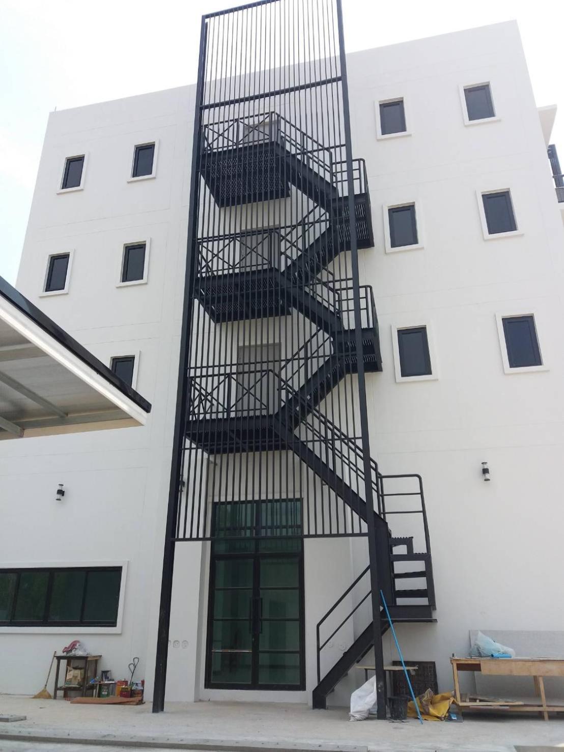 T-Nee Hotel@Udon Udon Thani Bagian luar foto